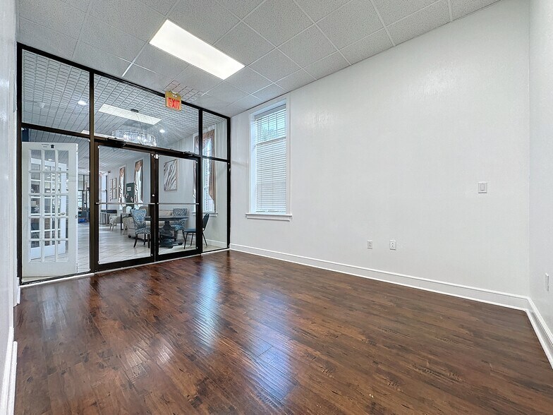 More Photos Of 22 W Monument Ave, Kissimmee Office For Lease