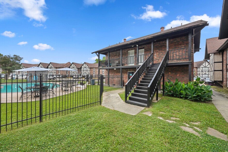 More Photos Of 11620 Airline Hwy, Baton Rouge Apartments For Sale