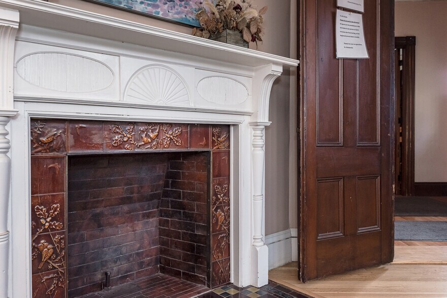 More Photos Of 173 Mount Auburn St, Watertown Medical For Sale