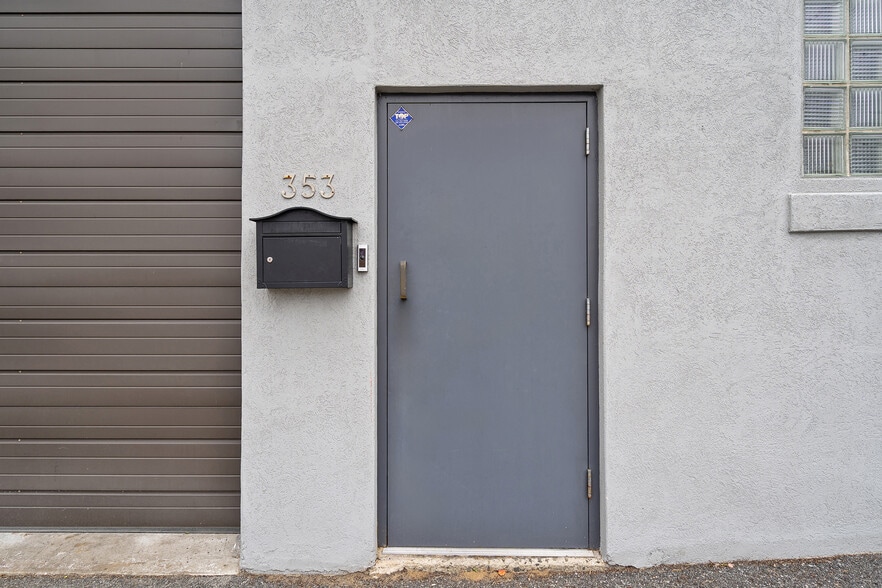 More Photos Of 353 Railroad Ave, Hackensack Warehouse For Lease