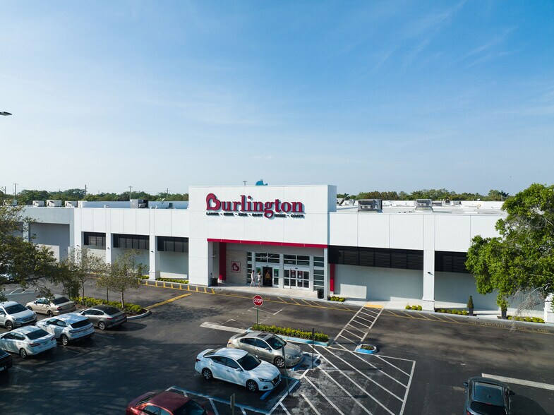 More Photos Of 4800 Sheridan St, Hollywood Unknown For Lease