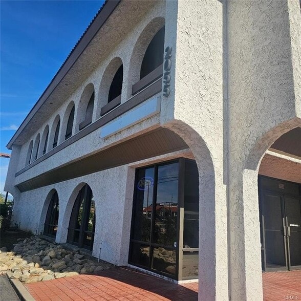 More Photos Of 2055 Hamner Ave, Norco Office Residential For Lease