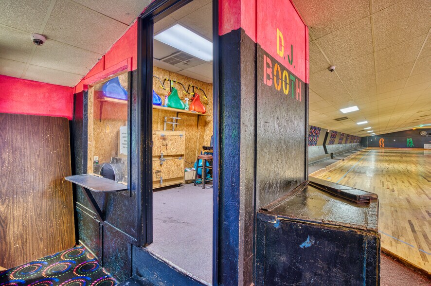 More Photos Of 2724 Emanuel Church Rd, West Columbia Skating Rink For Sale