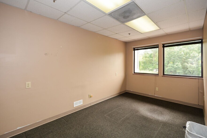 More Photos Of 1820 The Exchange SE, Atlanta Office For Sale