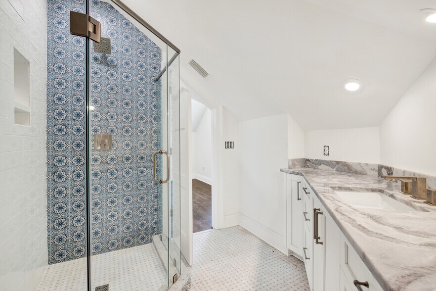 More Photos Of 104 17th pl, Tybee Island Multifamily For Sale