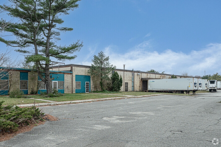 More Photos Of 536 Broadhollow Rd, Melville Light Distribution For Lease