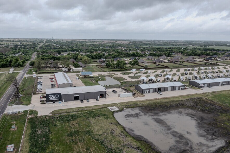 More Photos Of 00 Sales Dr, Waxahachie Warehouse For Lease