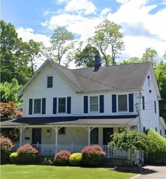 Primary Photo Of 186 W Main St, Smithtown Medical For Lease