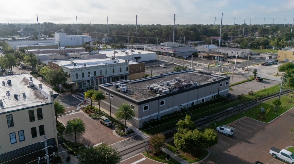 More Photos Of 100 N Bay St, Eustis Office For Sale