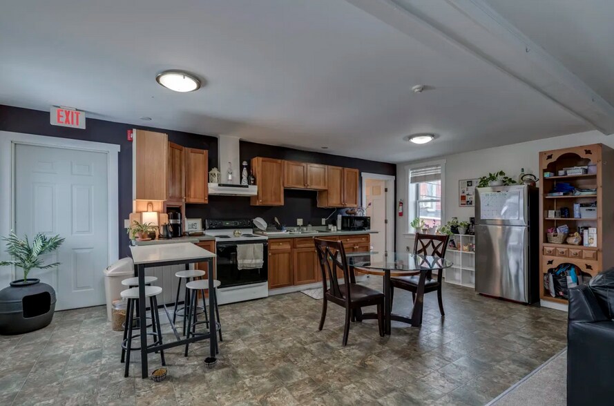 More Photos Of 70 Main St, Canton Office Residential For Sale