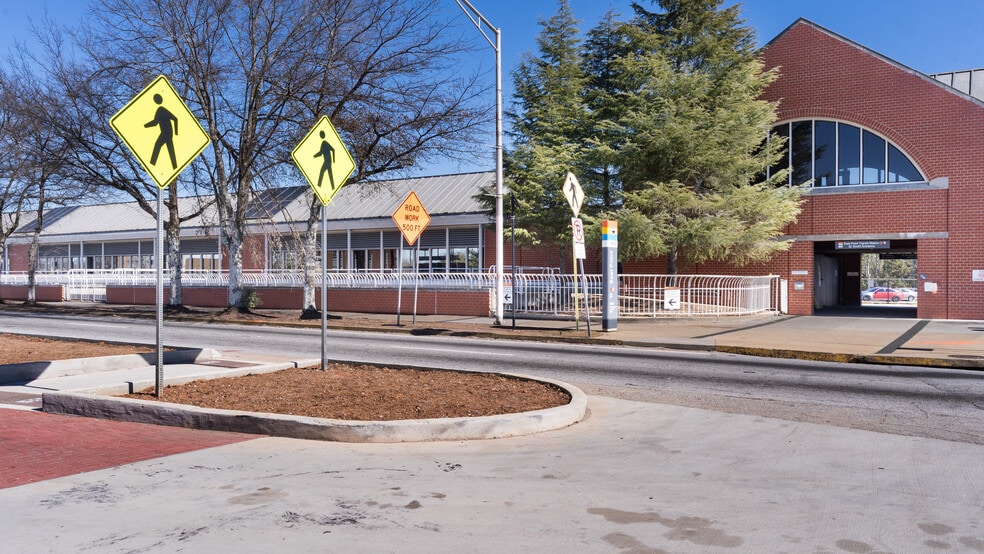 More Photos Of 2871 Main St, Atlanta Freestanding For Lease