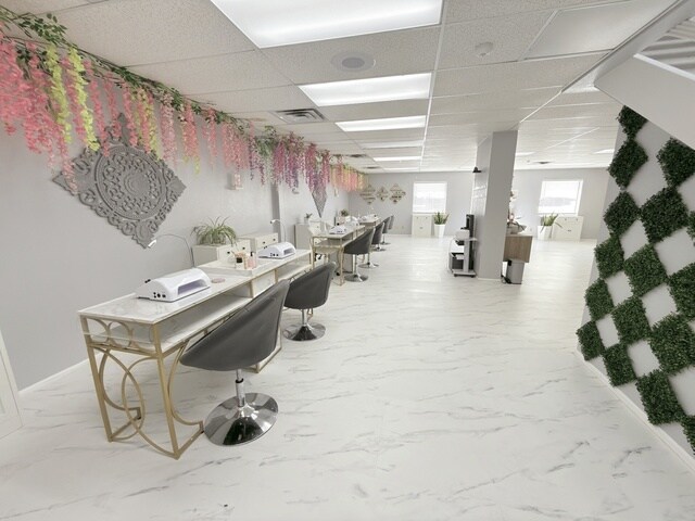 More Photos Of 145 N 4th St, Grand Junction Office For Lease