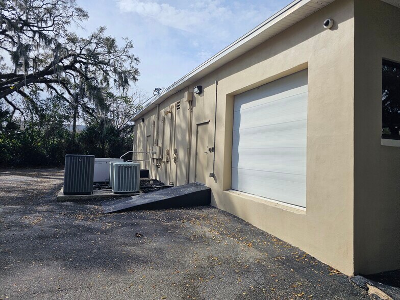 More Photos Of 907 S Woodland Blvd, Deland Office For Sale