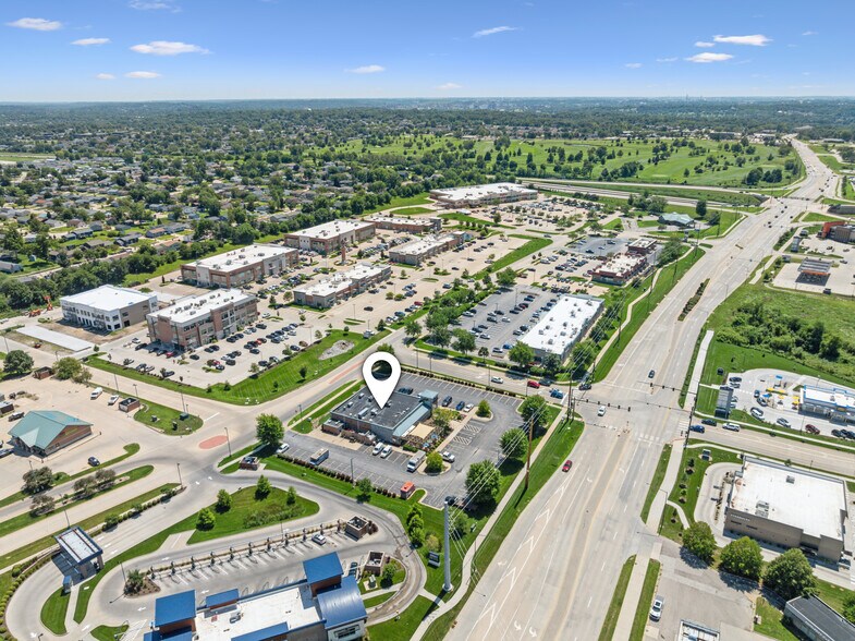 More Photos Of 5400 Edgewood Rd NE, Cedar Rapids Restaurant For Sale