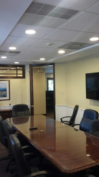 More Photos Of 73 Chestnut Rd, Paoli Office For Lease