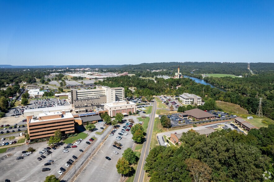 More Photos Of 100 Medical Center Dr, Gadsden Medical For Sale