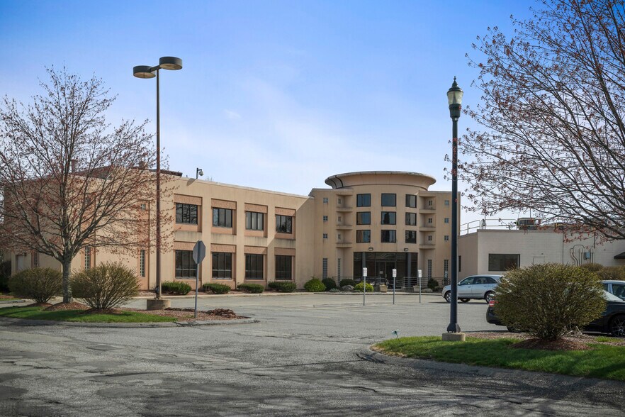 More Photos Of 890 East St, Tewksbury Light Manufacturing For Sale