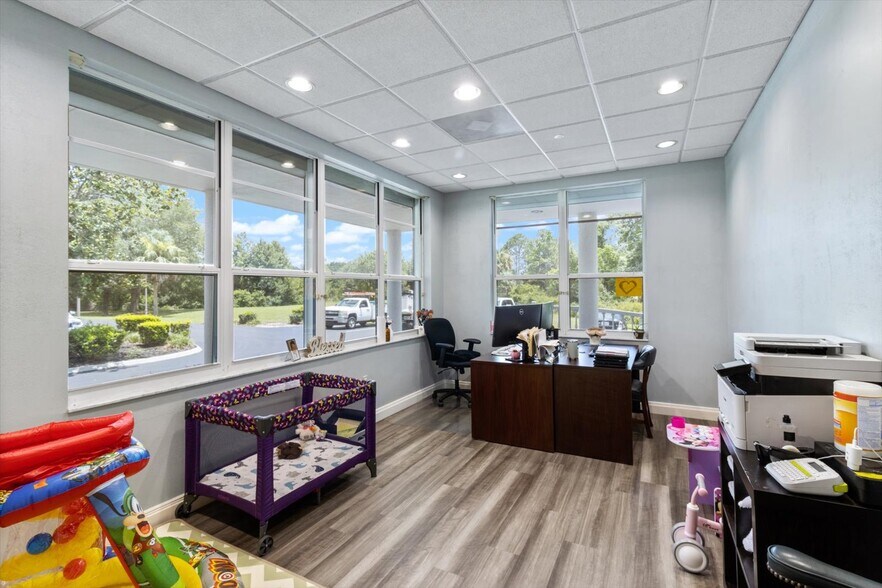 More Photos Of 268 S Suncoast Blvd, Crystal River Office For Sale