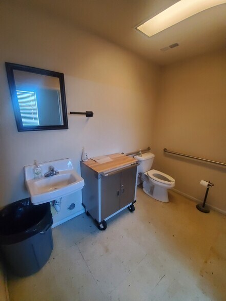 More Photos Of 1760 Gunnison Ave, Delta Warehouse For Sale