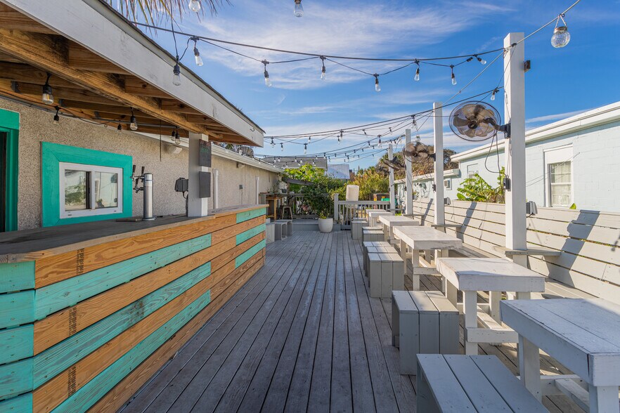 More Photos Of 101 Lovell Ave, Tybee Island Restaurant For Sale