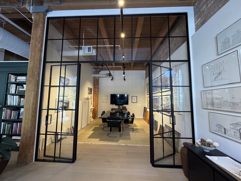 More Photos Of 112 S Sangamon St, Chicago Loft Creative Space For Lease