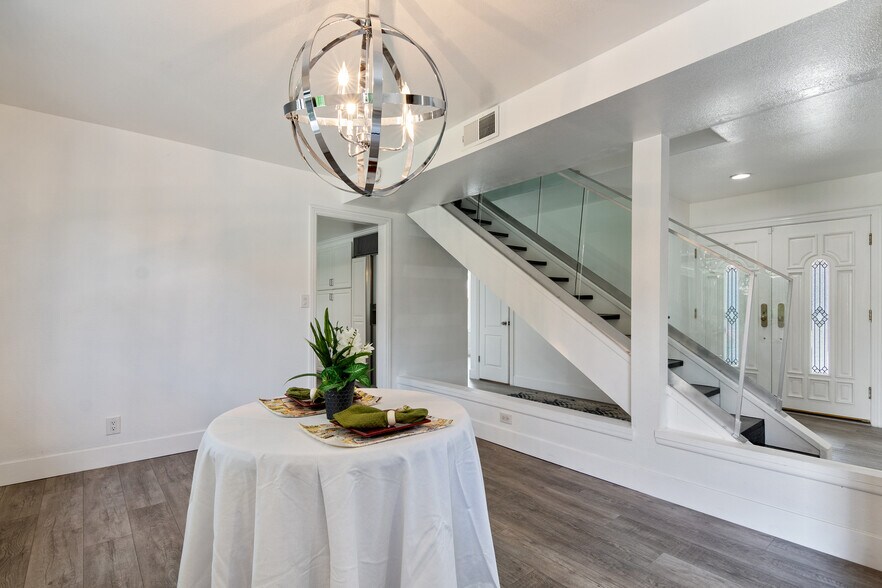 More Photos Of 7501 Linley Ln, Canoga Park Specialty For Sale
