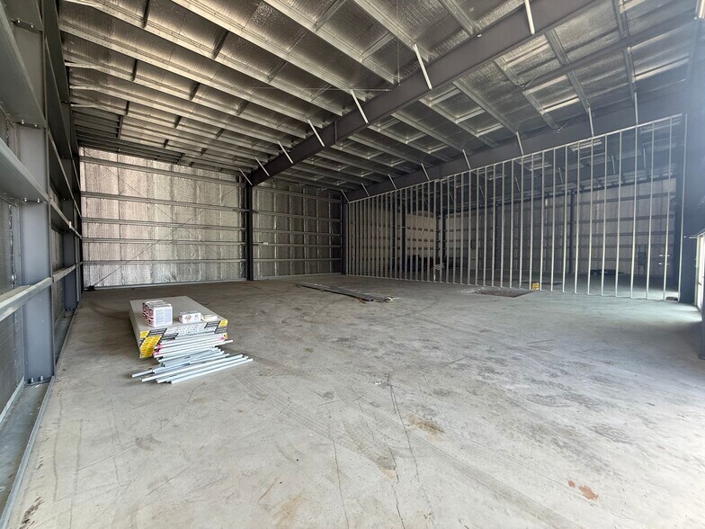 More Photos Of 142 John Galt Rd, Santa Rosa Beach Industrial For Lease