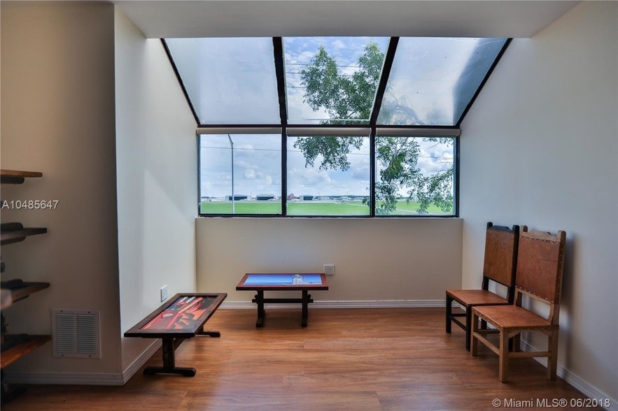 More Photos Of 14200-14238 SW 136th St, Miami Light Manufacturing For Sale