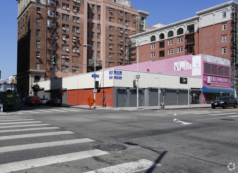 More Photos Of 1059-1065 S Main St, Los Angeles Storefront For Lease