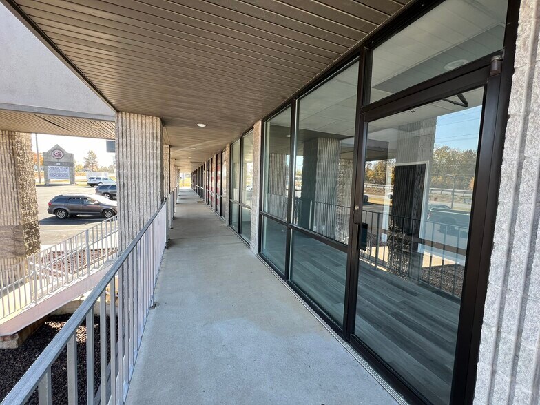 More Photos Of 5133 S Campbell Ave, Springfield Storefront Retail Office For Sale