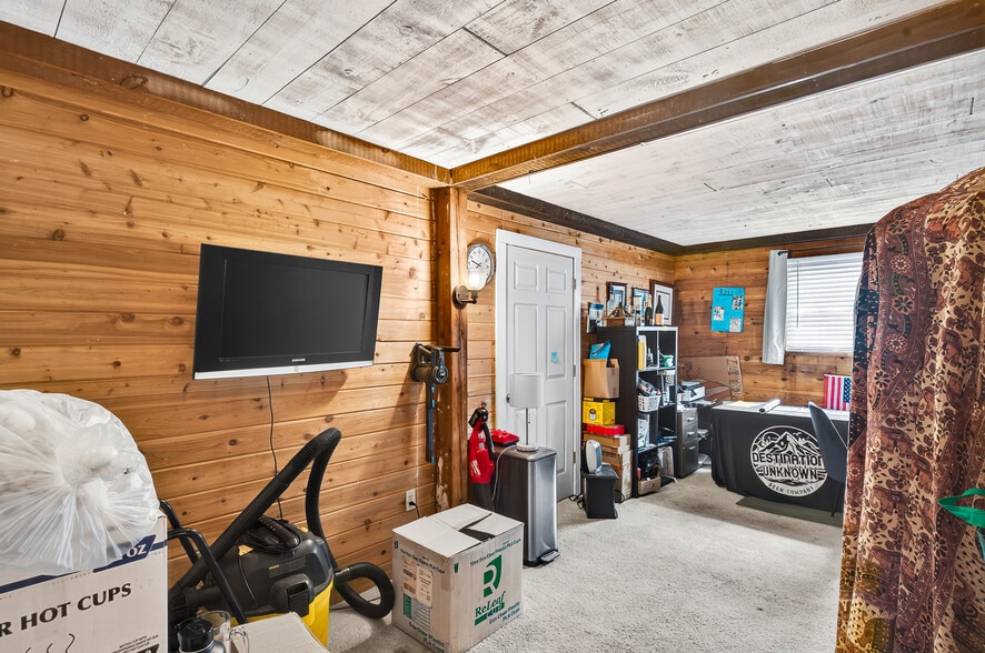 More Photos Of 65 Four Corners Rd, Warwick Specialty For Sale