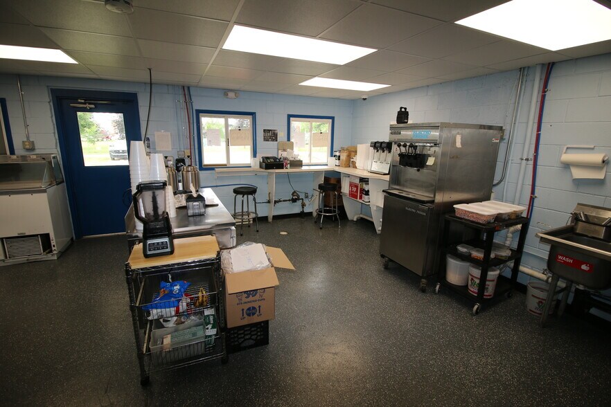 More Photos Of 426 Bartel St, Scranton Restaurant For Sale
