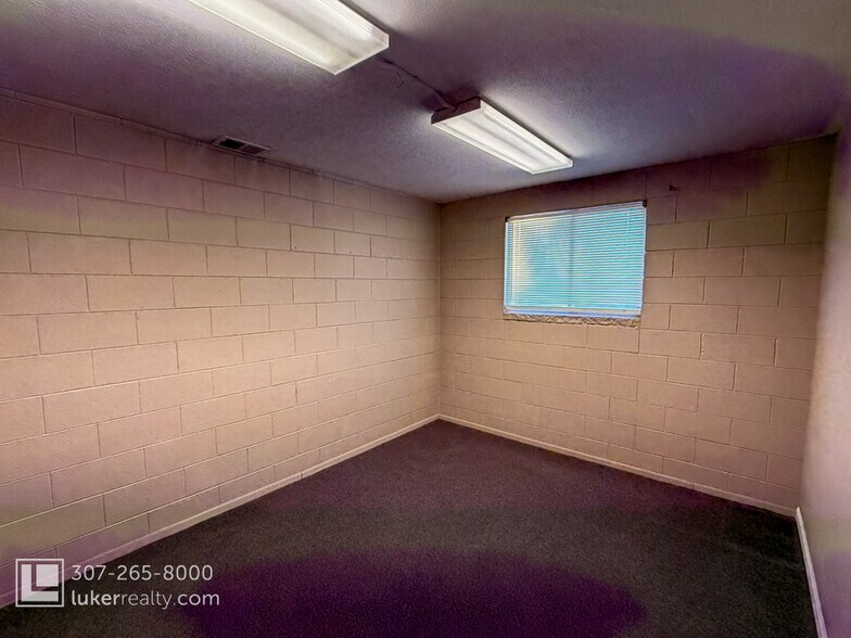 More Photos Of 2279 Six Mile Rd, Casper Distribution For Lease