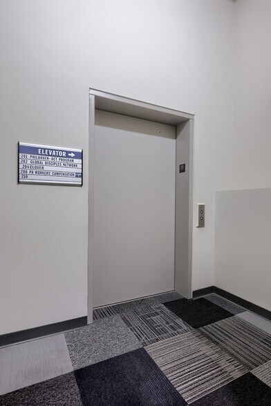 More Photos Of 315 W James St, Lancaster Office For Lease