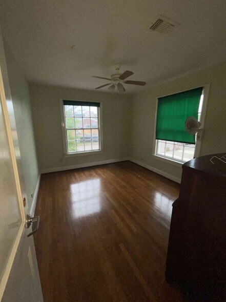 More Photos Of 2011 Binz St, Houston Apartments For Sale