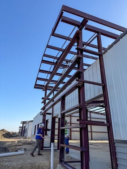 More Photos Of 10042 FM 1976, Universal City Unknown For Lease