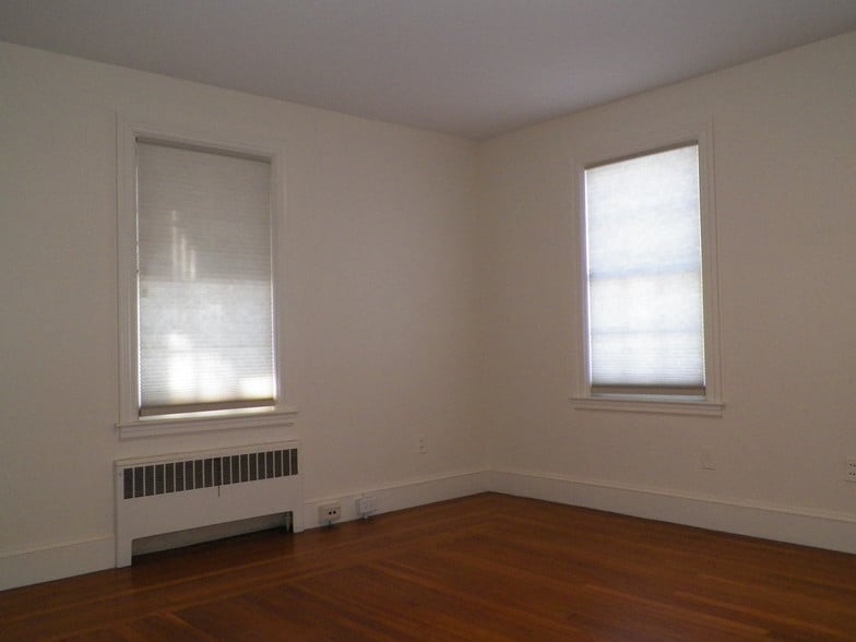 More Photos Of 24 Newport Ave, Pawtucket Office Residential For Sale