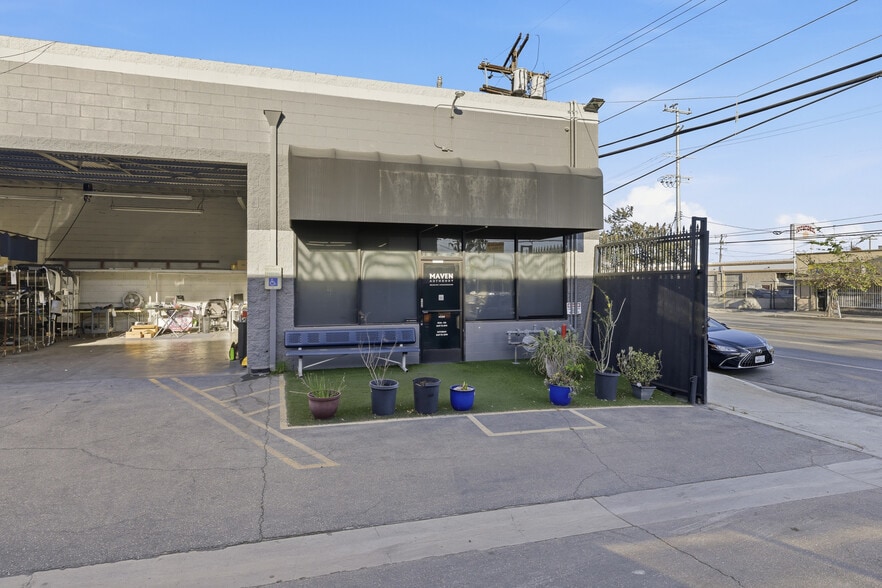 More Photos Of 11027-11031 Sherman Way, Sun Valley Auto Repair For Sale