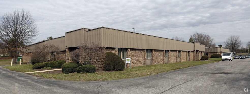 More Photos Of 19 Lukens Dr, New Castle Warehouse For Lease