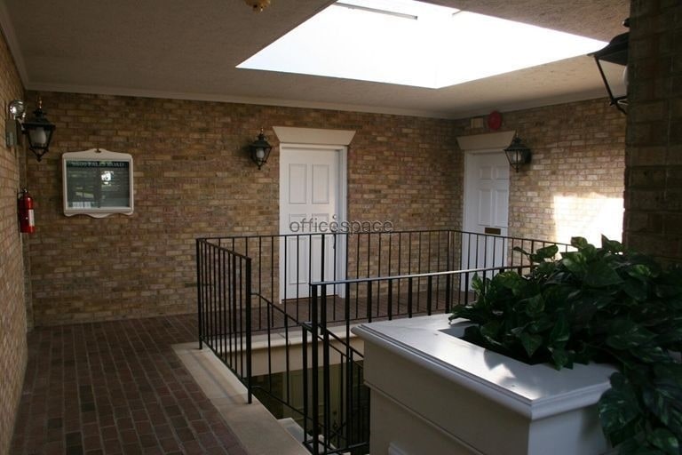 More Photos Of 9800 Falls Rd, Potomac Medical For Sale