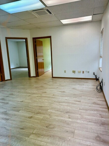 More Photos Of 8235 SW Oleson Rd, Portland Office Residential For Sale