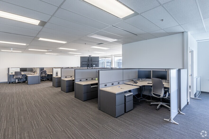 More Photos Of 750 Palladium Dr, Ottawa Office For Lease