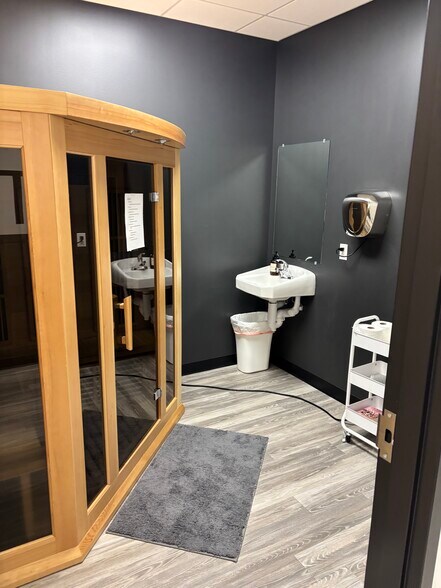 More Photos Of 8245 Cody Dr, Lincoln Warehouse For Sale