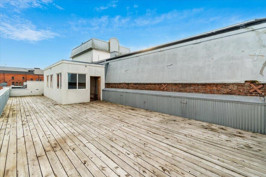 More Photos Of 507 2nd St, Eureka General Retail For Sale