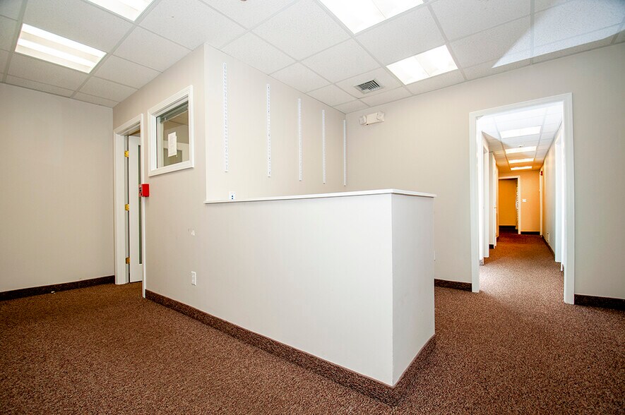 More Photos Of 4 Davis Ct, Brookline Loft Creative Space For Lease