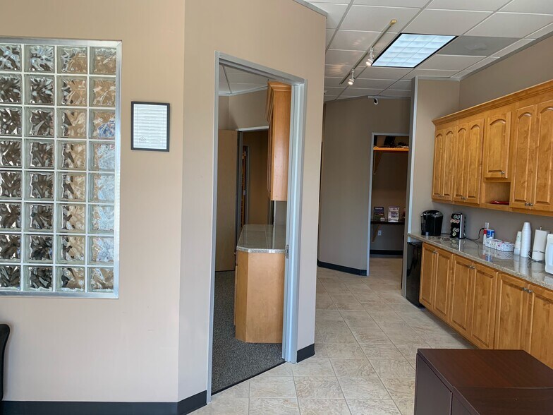 More Photos Of 14729 Highway 105 W, Montgomery Medical For Lease