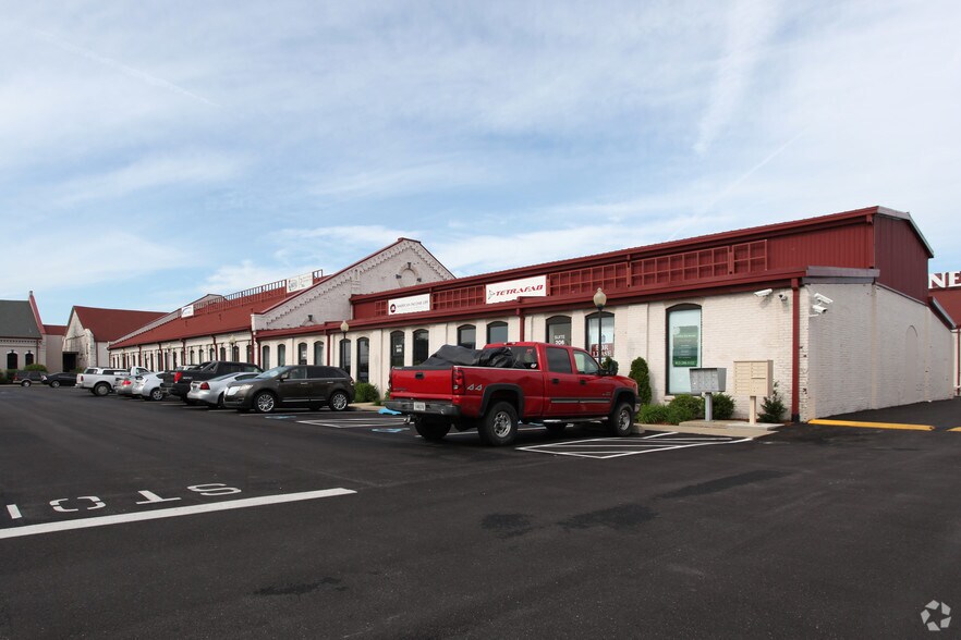 Primary Photo Of 590 Missouri Ave, Jeffersonville Office For Lease