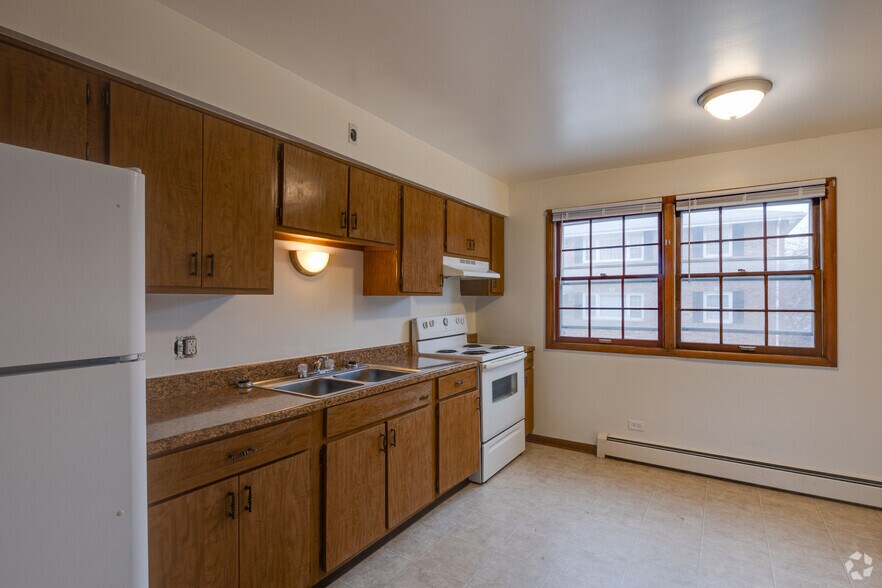 More Photos Of 552 S Church St, Decatur Apartments For Sale
