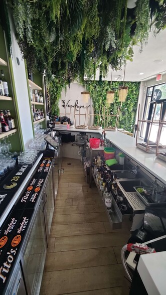 More Photos Of 560 Dutch Valley Rd NE, Atlanta Apartments For Sale