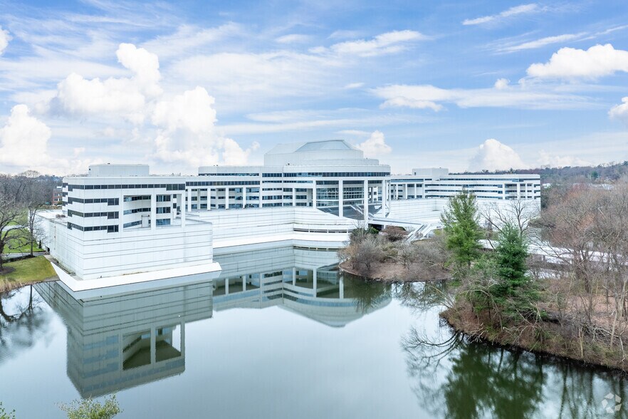 More Photos Of 800 Westchester Ave, Rye Brook Office For Lease